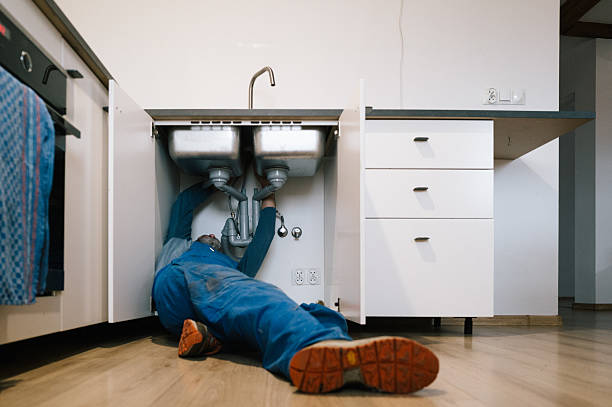 Professional Leak Detection technician working in Lawrenceville, GA